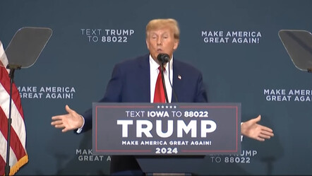 Trump’ın Macron taklidi sosyal medyada çok konuşuldu 'Hayır hayır bunu yapamazsın Donald' - dunya