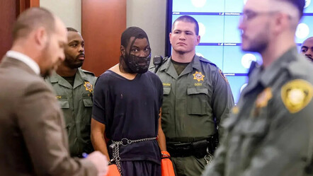 ABD'de hakime saldıran sanık duruşmaya ağızlık ve zincirle getirildi - dunya