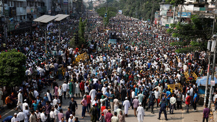 Bangladeş'te seçim sonuçlarını kabul etmeyen halk sokaklara döküldü - dunya