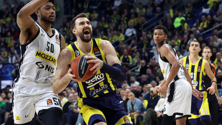 Fenerbahçe Beko 17 sayı geriden geldi, Obradovic'in takımına 15 sayı fark attı - spor