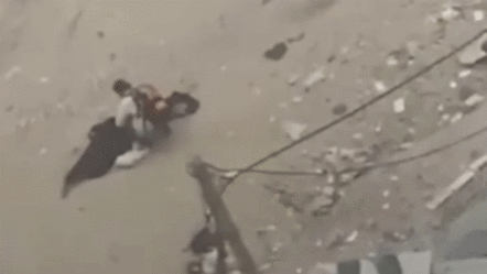 İsrailli keskin nişancı, beyaz bayrak taşıyan Filistinli kadını katletti - dunya