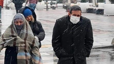İstanbul'da yılın ilk kar yağışı başladı - gundem