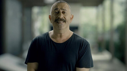 Cem Yılmaz'ın yeni gösterisinin biletleri fiyatına rağmen dakikalar içinde tükendi - magazin