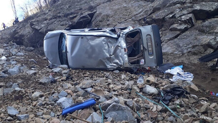 Artvin'de feci kaza: Çaya uçan araç hurdaya döndü - gundem