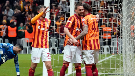 Aslan kendisiyle barışık! Ümraniyespor'u farklı yendi - Futbol