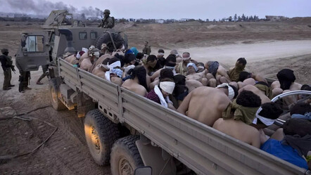 Soğuk havada bebek beziyle serbest bıraktılar - dunya