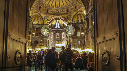 Ayasofya’nın ikinci katına giriş tartışması! Yerli ziyaretçi geri çevrildi - kultur-sanat