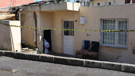 Eve zorla girdi! 12 yaşındaki çocuğu öldürdü, annesini ağır yaraladı - guncel