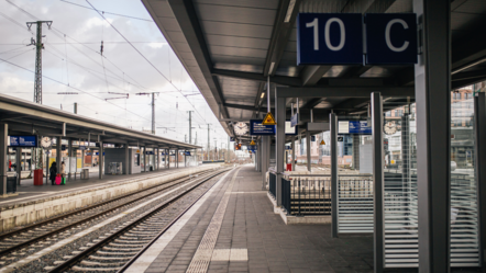 Eylem yaptılar, ulaşımı felç ettiler! Alman makinistlerden en uzun grev - dunya