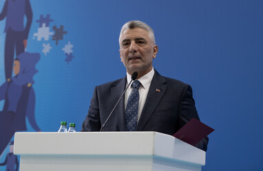 Bakan Bolat 'yıla iyi başladık' sözleriyle duyurdu! İhracatta hedef 377 milyar dolar - ekonomi
