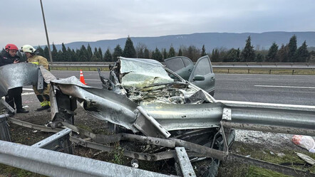 Düzce'de feci kaza, dinlenme tesisine girmek isterken can verdiler - guncel