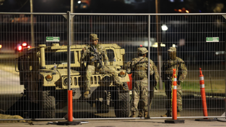 Teksas sınırlara asker dizerek ABD hükümetine meydan okuyor - dunya