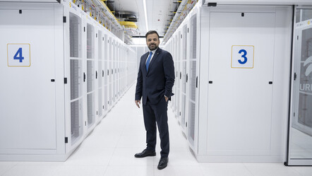 Turkcell  Genel  Müdürü Ali Taha Koç: Sınırı asker dijital vatanı veri merkezi korur - ekonomi