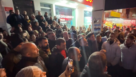 CHP'nin İzmir Çiğli adayı vatandaşların tepkisini çekti: Ne muhtar tanıyor ne de esnaf - politika