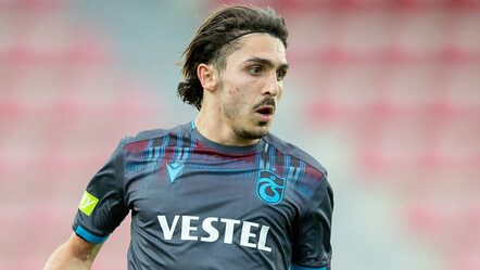 Trabzonspor'dan ayrılan Abdülkadir Ömür İngiltere'ye gitti! Forma giyeceği takım açıklandı - spor