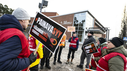 'Dünyanın en mutlu ülkesi'nde büyük protesto: Finlandiya'da yüz binlerce işçi greve çıktı - dunya