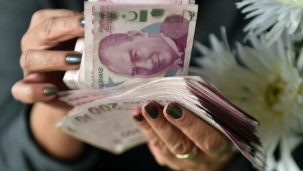 Milyonlarca emekliyi yakından ilgilendiriyor! Ünlü SGK uzmanı seyyanen zammı için net tarih ve rakam verdi - ekonomi