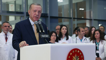 Erdoğan'dan muhalefete sert tepki: Pusuda bekleyen kötücül zihniyetle mücadele ediyoruz - politika