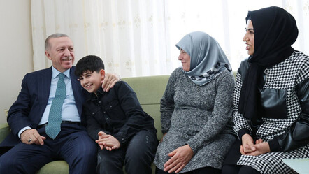 Erdoğan'dan Kahramanmaraş'ta depremzede aileye ziyaret - gundem