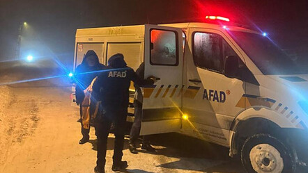 Çağrı merkezine ihbar yağdı! Kars'ta yol kapandı, karda mahsur kalan 110 kişiyi AFAD kurtardı - gundem