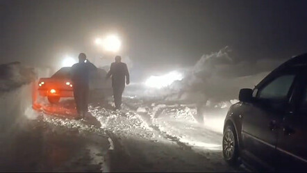 Muş'ta 22 kişi kar ve tipinin ortasında mahsur kaldı, saatler süren kurtuluş mücadelesi kamerada - gundem