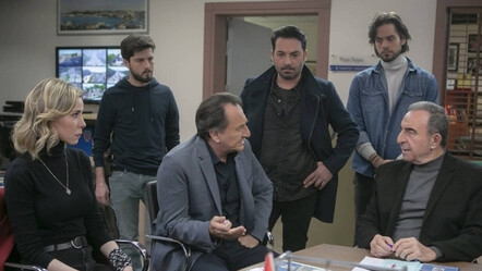 Arka Sokaklar dizisine sürpriz transfer! Rıza Baba sevinçten havalar uçacak, sosyal medya bu sahneyi konuşuyor - magazin