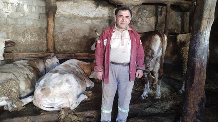 Sütçüden yeni satış stratejisi: Maaş zamlarına göre fiyat veriyor - ekonomi