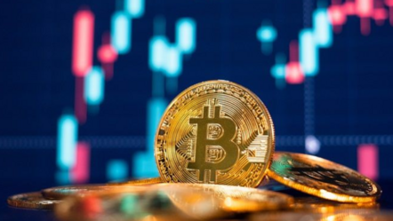 Bitcoin son 27 ayın en yüksek seviyesinde! Kripto para amirali psikolojik 50 bin dolar sınırını aştı - ekonomi