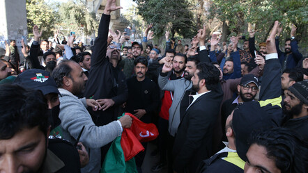 Pakistan'da seçim sonrası kaos! 'Oylar çalındı' iddiası partilileri sokağa döktü - dunya