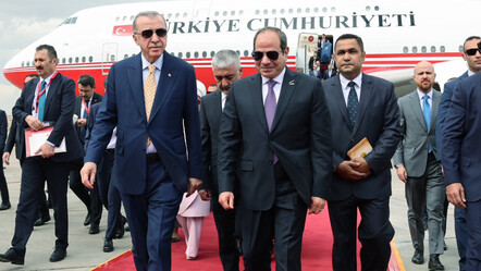 Cumhurbaşkanı Erdoğan 12 yıl sonra Mısır'da! Sisi tarafından resmi törenle karşılandı - dunya