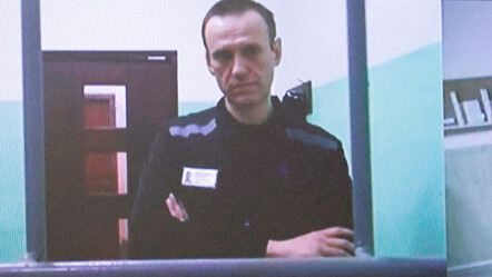 Rus muhalif lider Navalny cezaevinde hayatını kaybetti - dunya