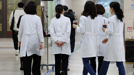 Güney Kore'de sağlık sektörü zorda! Binlerce stajyer doktor istifa etti, çoğu greve gitti - dunya