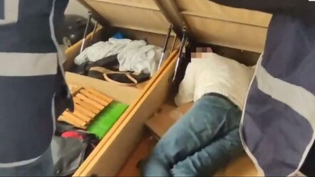 500 saatlik kamera kaydı incelendi, katil bazadan çıktı - gundem