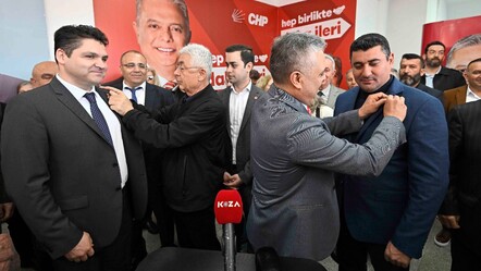 İyi Parti'de istifa göçü! Tam 150 kişi... Hep birlikte CHP'ye geçtiler - politika