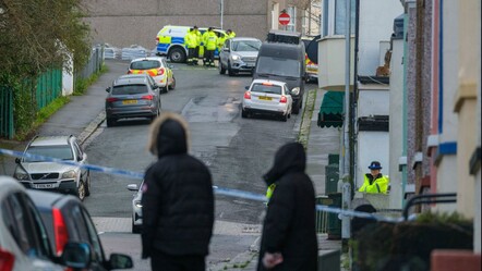 Tam 500 kilogram! İkinci Dünya Savaşı'ndan kalma 'patlamamış bomba' şehrin sokaklarında taşındı - dunya