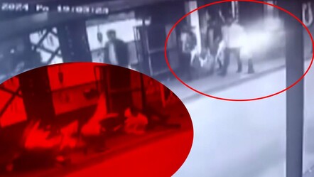 İzmir'de feci kaza kamerada! Kaldırıma çıkan motosiklet 3 kişiyi yaraladı - gundem