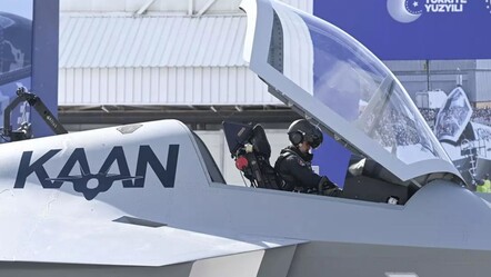 KAAN uçtu, Atina manşeti attı! Yunan basınından övgüler: Askeri dengeleri değiştirdi - teknoloji