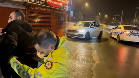 Film sahnelerini aratmayan kovalamaca! Polisi görünce geri vitese takıp kaçmaya çalıştı - gundem