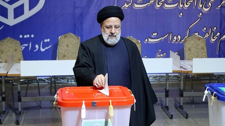 İran'da halk sandık başında! Liderleri denetleyecek meclisi seçiyorlar - dunya