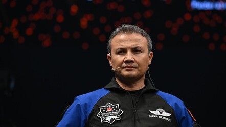 Alper Gezeravcı uzay yolculuğunu gençlere anlattı: Surda bir delik açtık - haberler