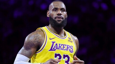 NBA'de bir ilk yaşandı! LeBron James kırılması zor bir rekora imza attı - spor