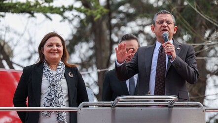 Özgür Özel, Burcu Köksal'ın ‘DEM Parti hariç her partiye kapımız açık olacak’ sözlerinde geri adım attı - politika