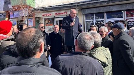 Sandalyeye çıktı, vatandaşlara hitap etti! Muharrem İnce Çıldır'da konuştu - politika