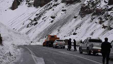 Hakkari'de çığ düştü: Çukurca kara yolu kapandı - gundem