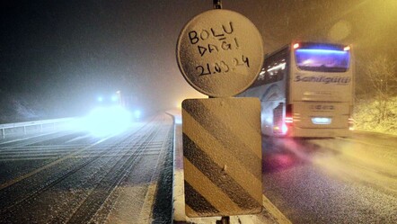 Bolu Dağı'nda kar yağışı başladı! Her yer bir anda beyaza büründü - yasam
