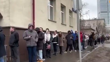 Moskova'da kan merkezleri önünde uzun kuyruklar oluştu - gundem