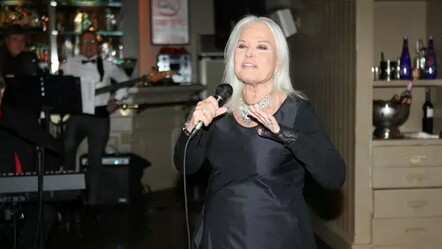 Ünlü sanatçı Gönül Yazar, hastaneye kaldırıldı - magazin