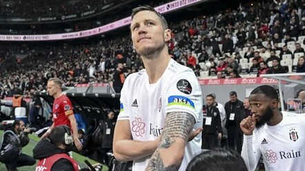 Wout Weghorst Süper Lig'e geri dönüyor! Hollandalı golcü Beşiktaş'ın ezeli rakibiyle görüşüyor - spor