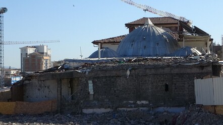 Tarihi binadan depremin izleri siliniyor! 150 yıllık çarşı hamamı restore edilecek - kultur-sanat