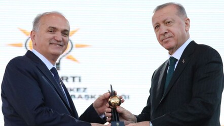 Erdoğan'dan Düzce Belediye Başkanı Özlü'ye: Takma kafana, zaferin küçüğü büyüğü olmaz - gundem